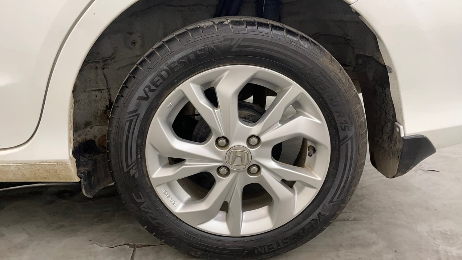 Used 2020 Honda Amaze 1.5 VX MT Diesel Diesel Manual tyres LEFT REAR TYRE RIM VIEW