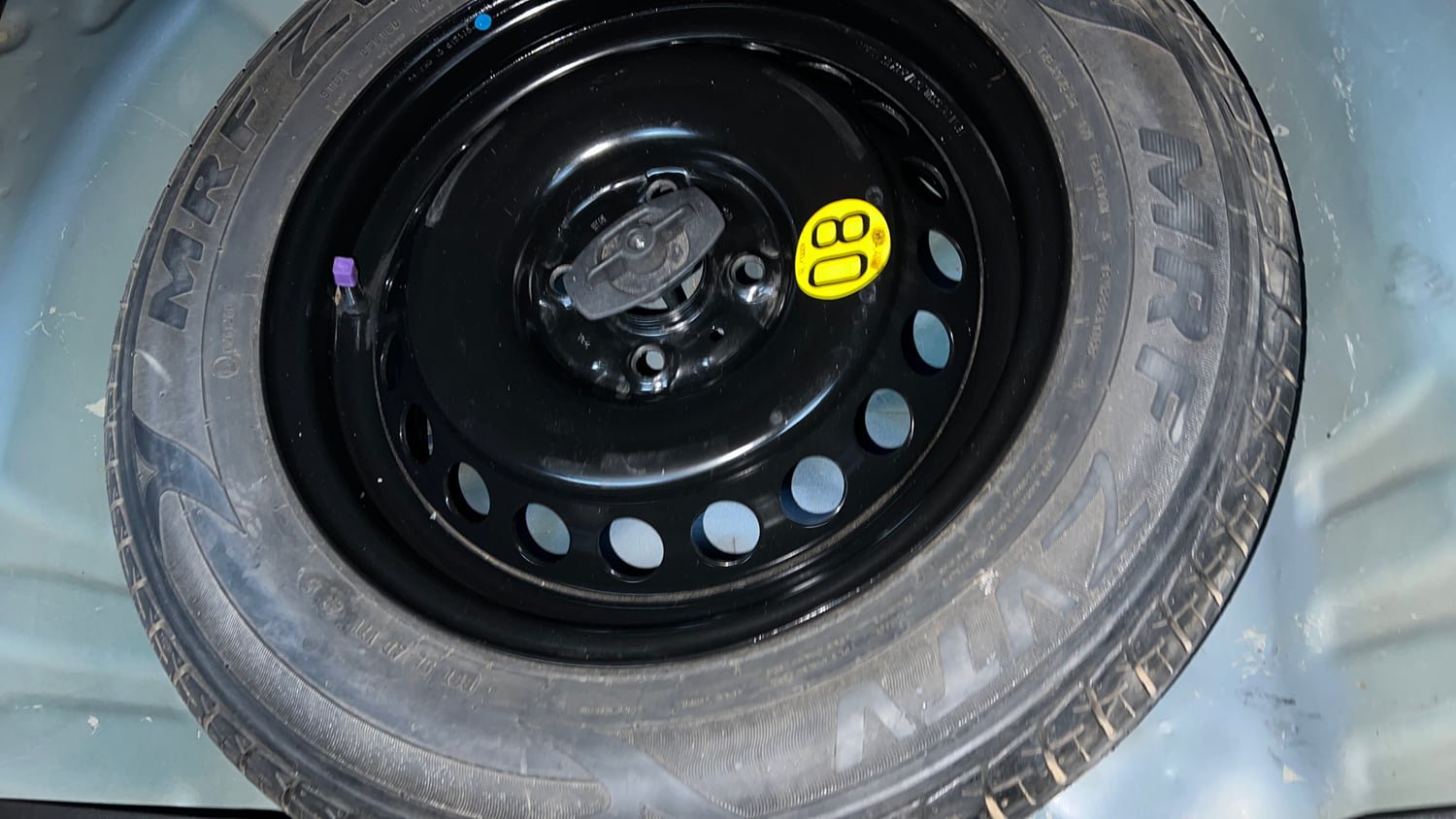 Used 2015 Maruti Suzuki Baleno Zeta 1.2 Petrol Manual tyres SPARE TYRE VIEW