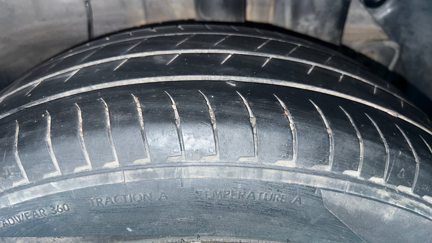 Used 2019 Hyundai Elite i20 Sportz Plus 1.2 Petrol Manual tyres LEFT REAR TYRE TREAD VIEW