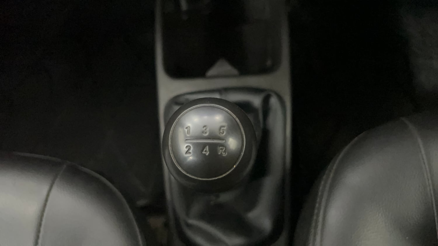 Used 2018 Hyundai Eon Era + Petrol Manual interior GEAR  KNOB VIEW