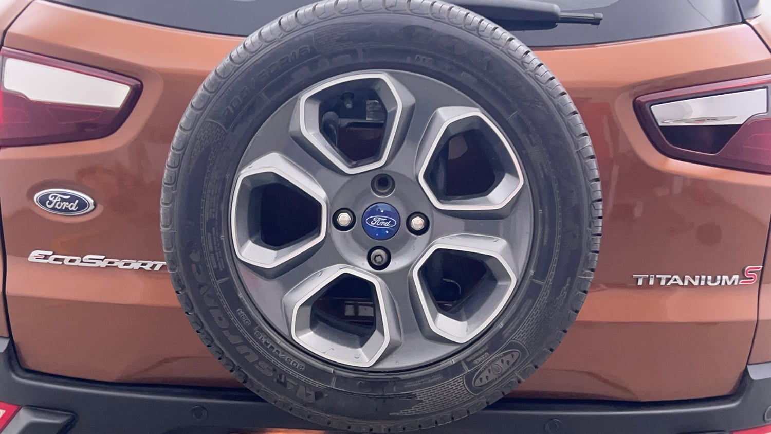 Used 2021 Ford EcoSport S MT 1.5 Ti-VCT Petrol Manual tyres SPARE TYRE VIEW
