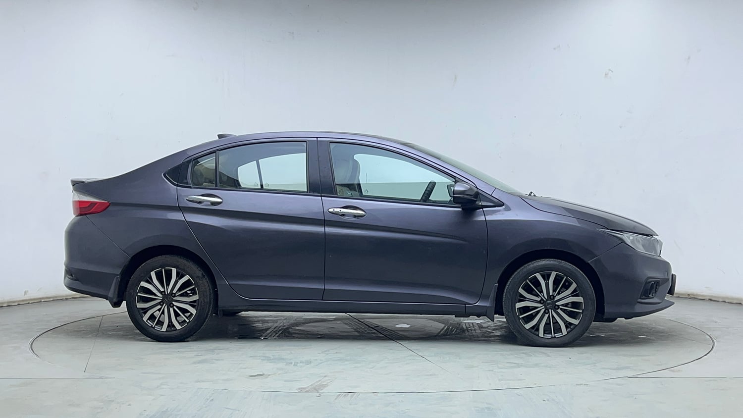 Used 2017 Honda City ZX CVT Petrol Petrol Automatic exterior RIGHT SIDE VIEW