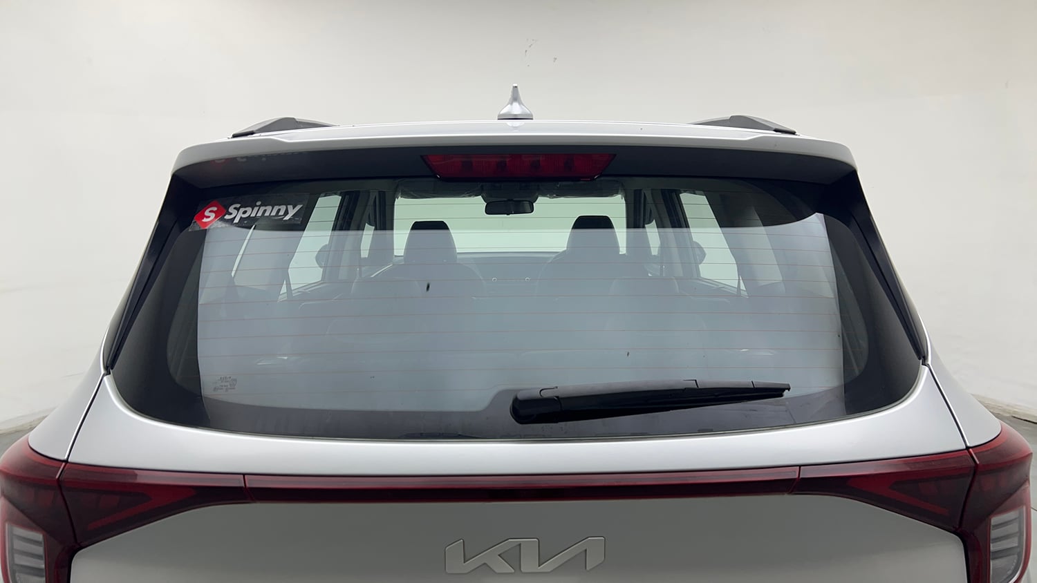 Used 2022 Kia Carens Prestige Plus 1.4 Petrol MT 7 STR Petrol Manual exterior BACK WINDSHIELD VIEW
