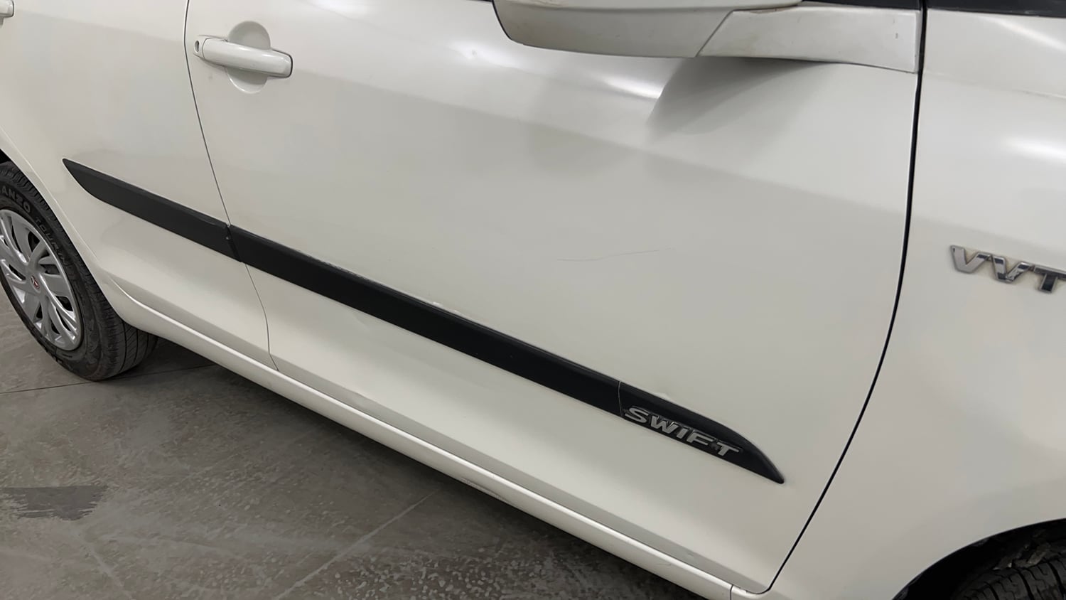Used 2012 Maruti Suzuki Swift VXi Petrol Manual dents MINOR SCRATCH