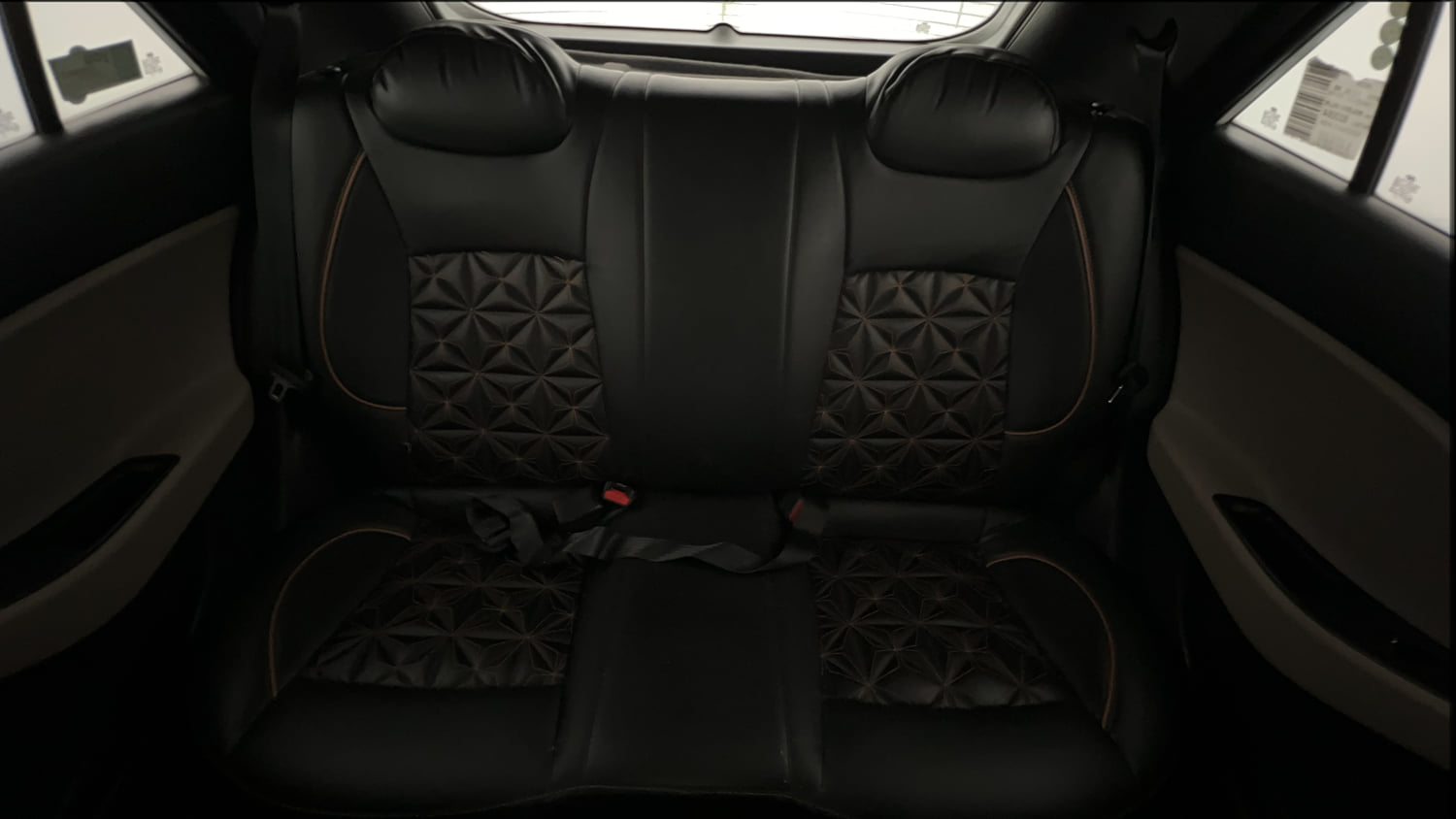 Used 2020 Hyundai Elite i20 Sportz Plus 1.2 Petrol Manual interior REAR SEAT CONDITION VIEW