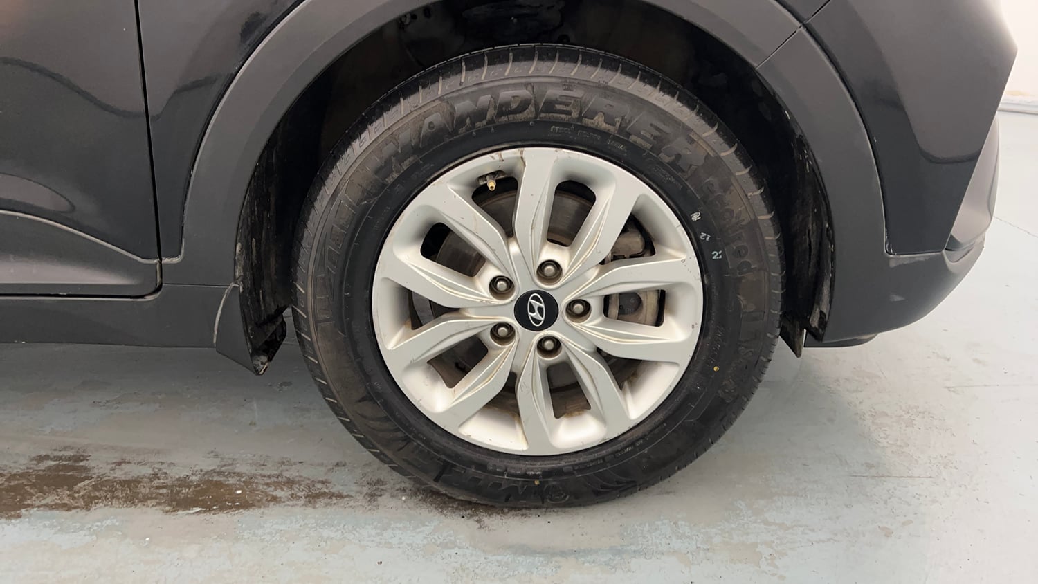 Used 2019 Hyundai Creta S 1.4 CRDi Diesel Manual tyres RIGHT FRONT TYRE RIM VIEW