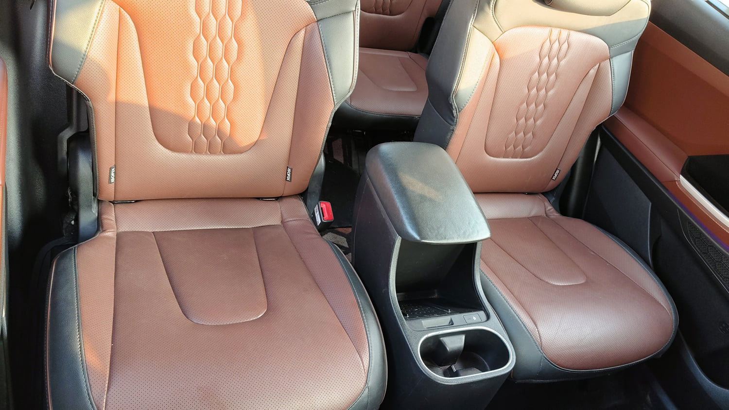 Used 2022 Hyundai Alcazar Signature (O) 6 STR 1.5 Diesel AT Diesel Automatic interior REAR SEAT CONDITION VIEW
