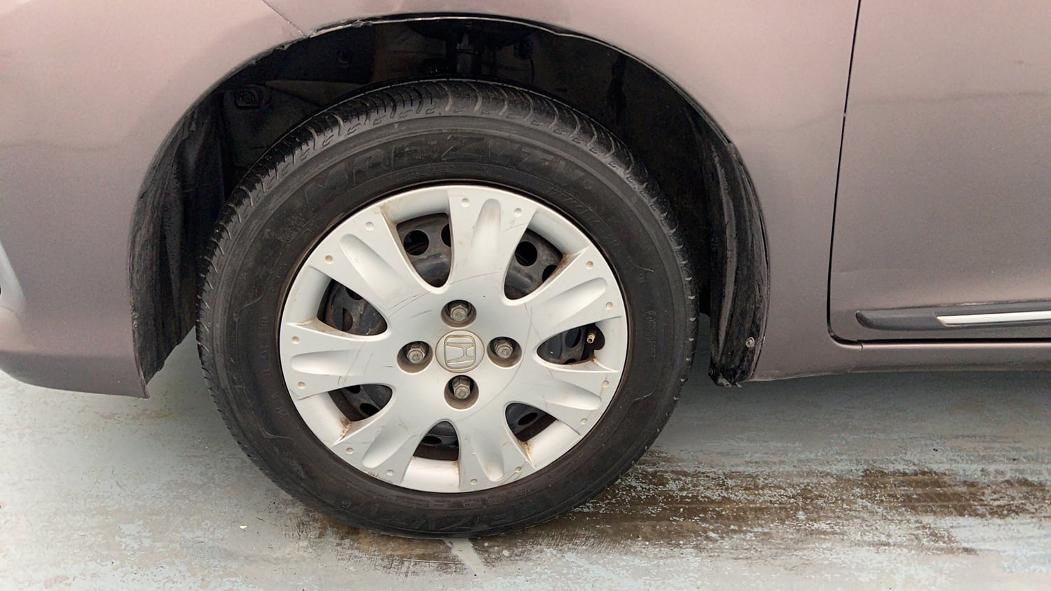 Used 2016 Honda Amaze 1.2 SX i-VTEC Petrol Manual tyres LEFT FRONT TYRE RIM VIEW