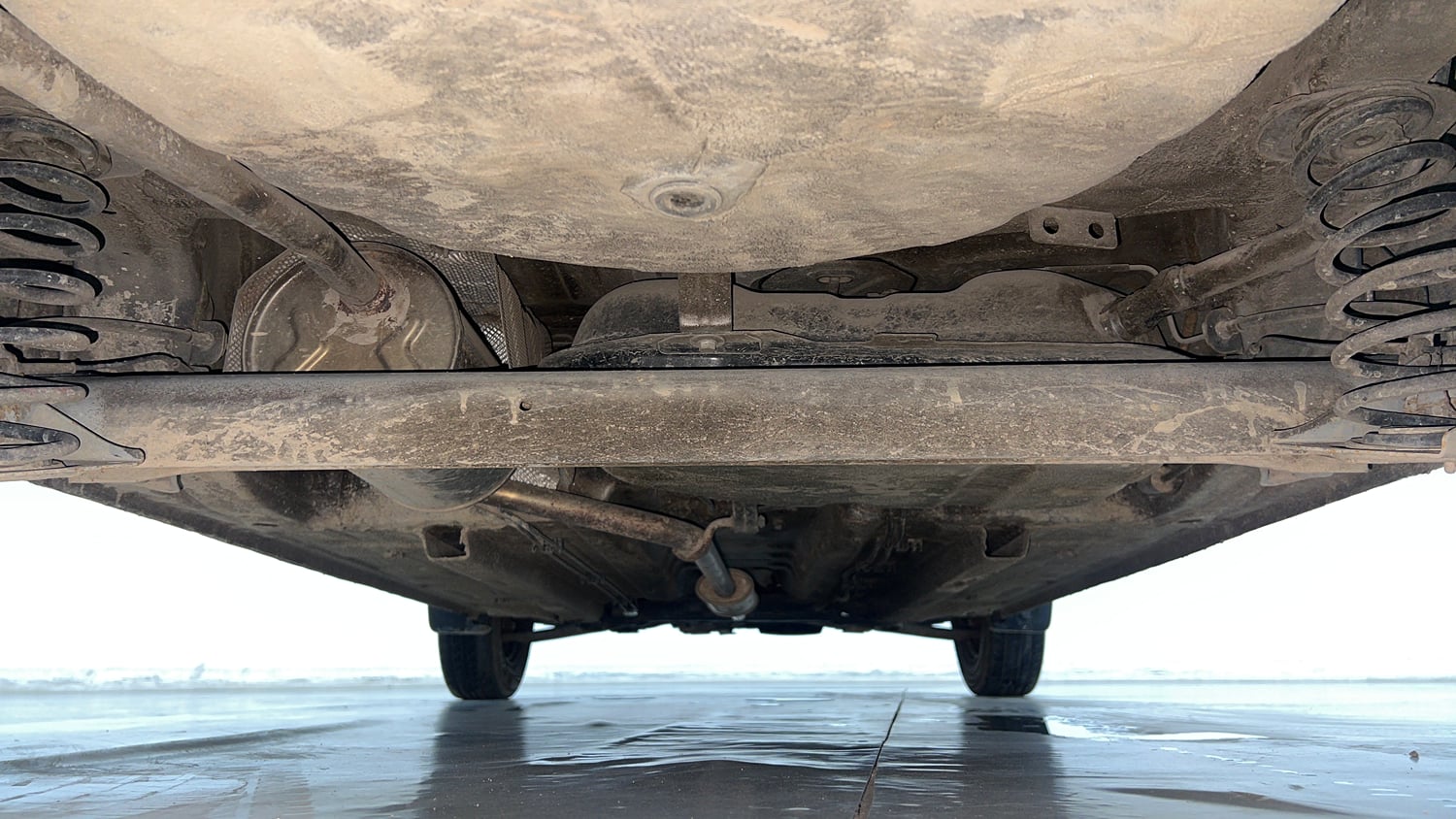 Used 2019 Renault Kwid RXL Petrol Manual extra REAR UNDERBODY VIEW (TAKEN FROM REAR)