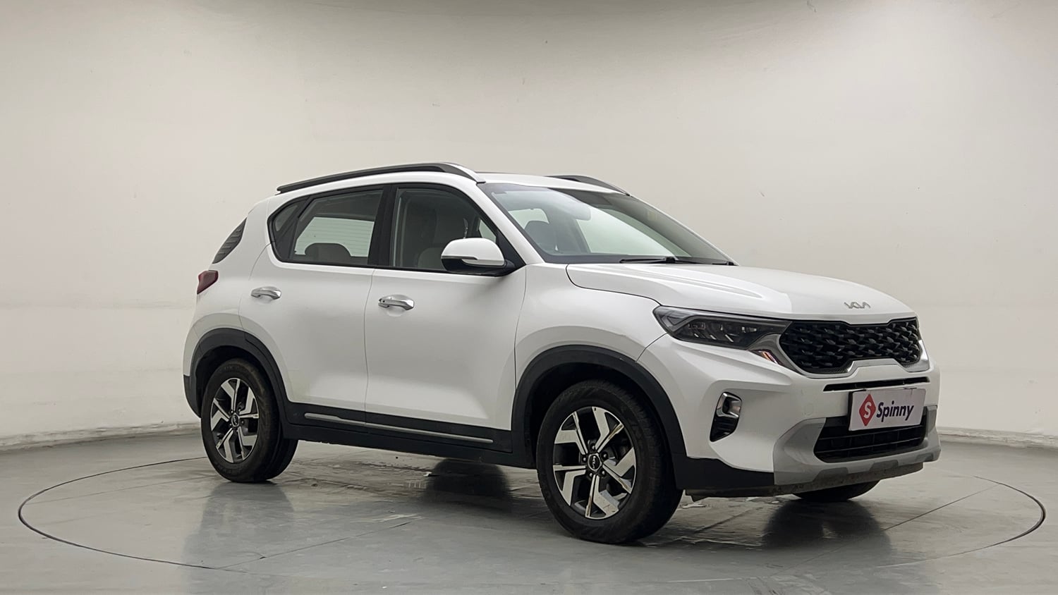 Used 2023 Kia Sonet HTX 1.5 Diesel Manual exterior RIGHT FRONT CORNER VIEW