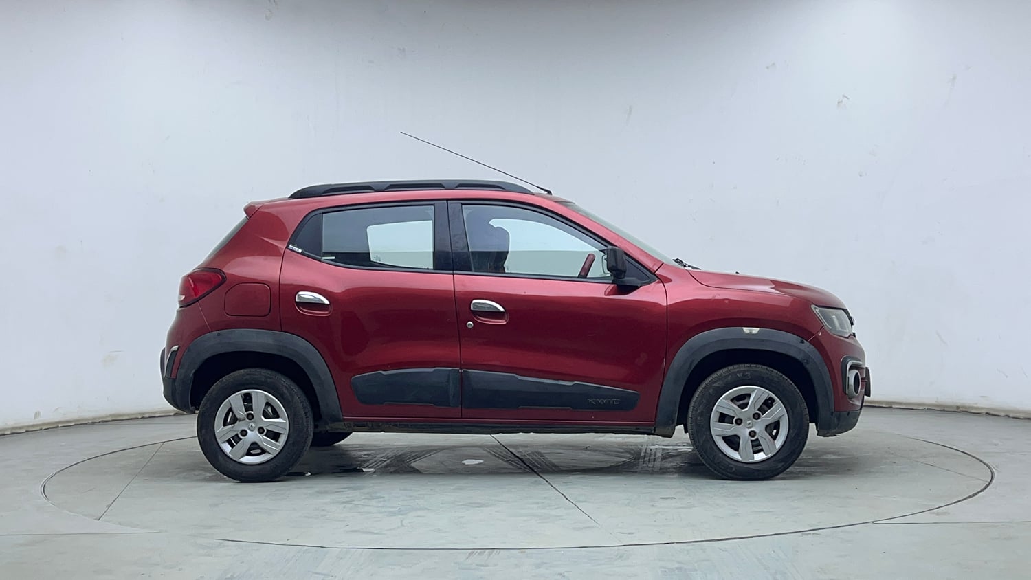 Used 2016 Renault Kwid RXT Petrol Manual exterior RIGHT SIDE VIEW