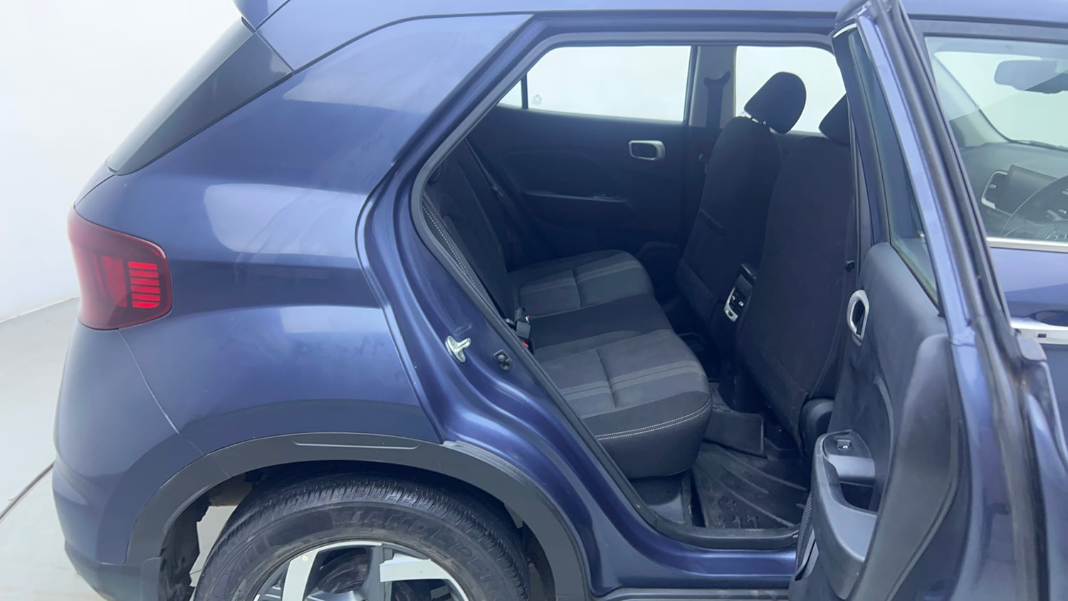 Used 2021 Hyundai Venue SX Plus 1.0 Turbo DCT Petrol Automatic interior RIGHT SIDE REAR DOOR CABIN VIEW