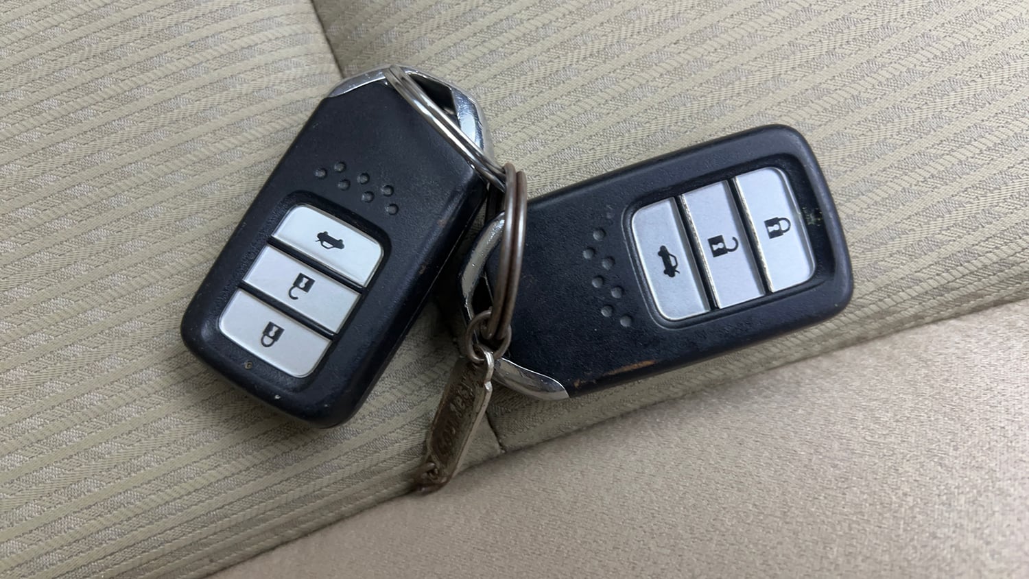 Used 2017 Honda City V Petrol Petrol Manual extra CAR KEY VIEW