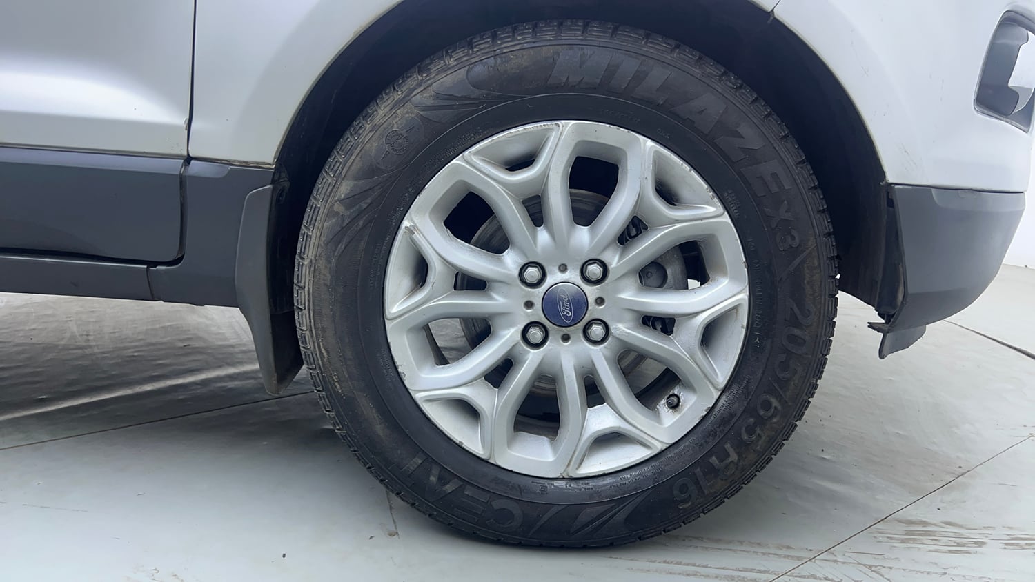 Used 2016 Ford EcoSport Titanium 1.5L Ti-VCT Petrol Manual tyres RIGHT FRONT TYRE RIM VIEW