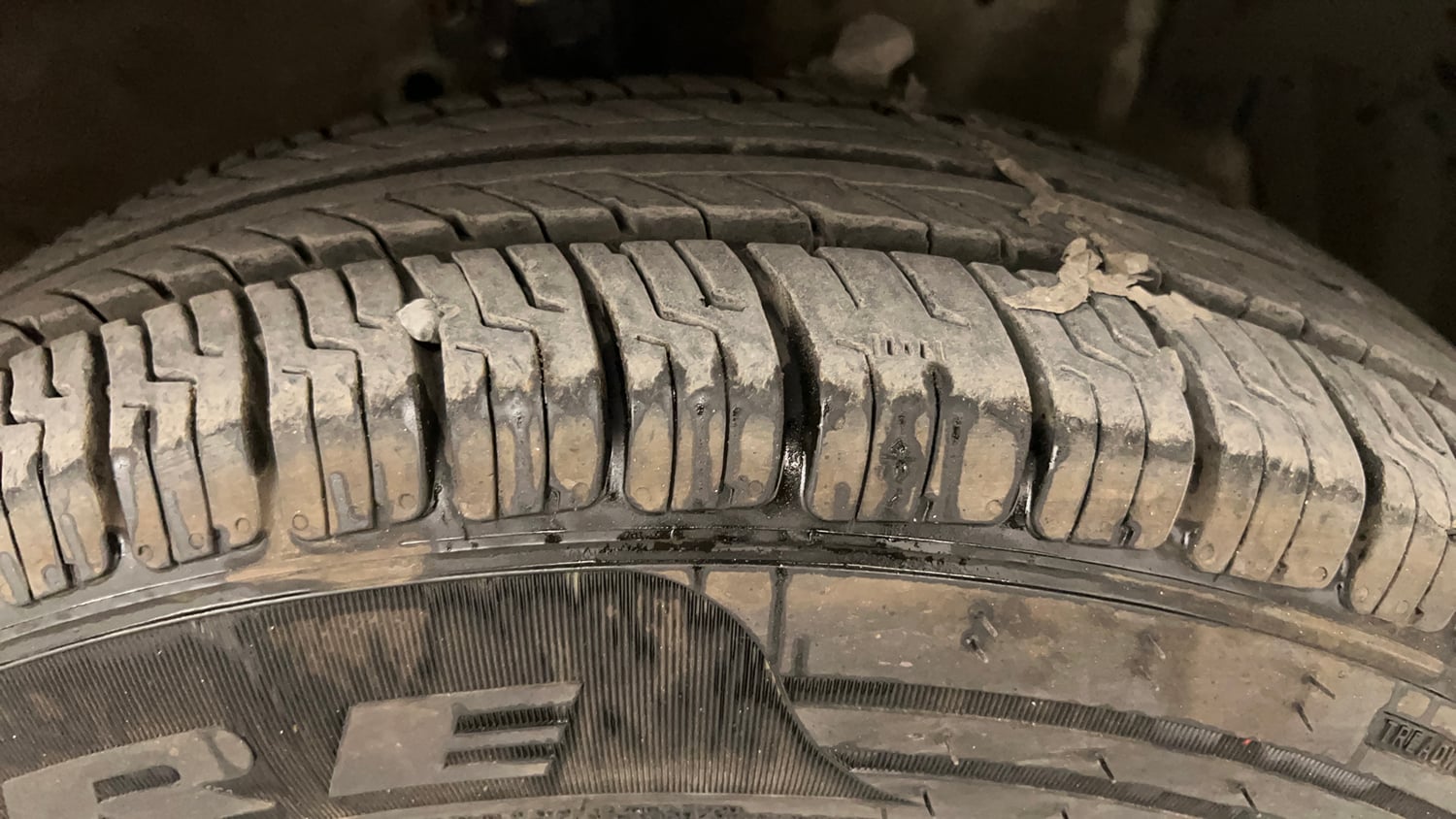 Used 2012 Maruti Suzuki Swift VXi Petrol Manual tyres RIGHT FRONT TYRE TREAD VIEW