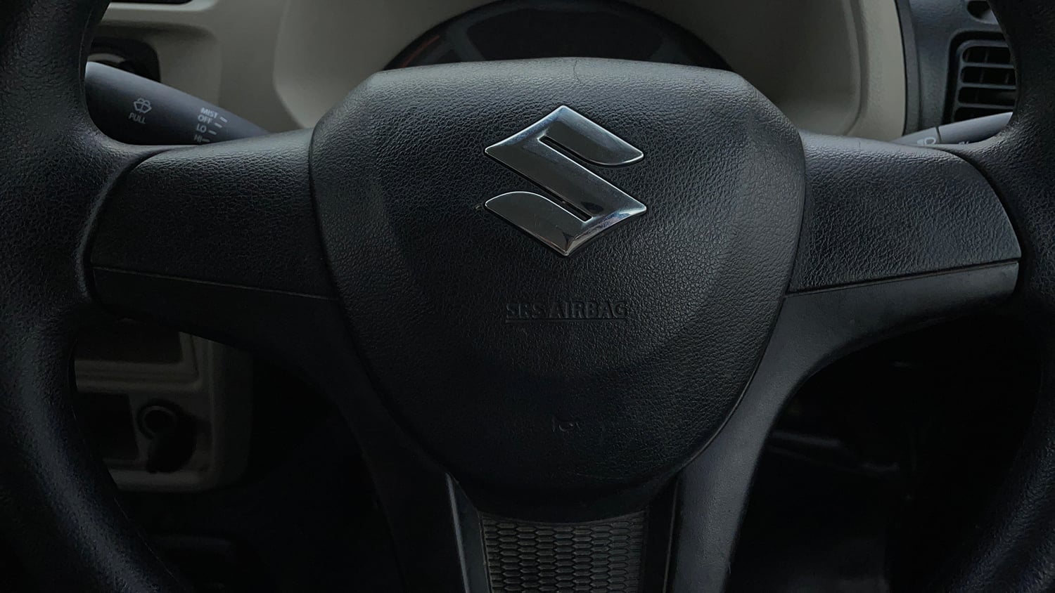 Used 2023 Maruti Suzuki Eeco 5 STR AC Petrol Manual top_features Airbags