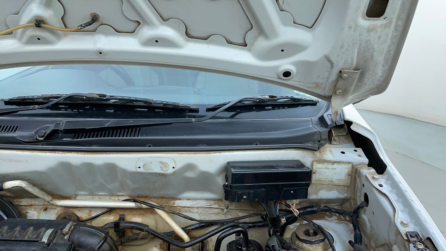 Used 2016 Maruti Suzuki Alto K10 VXi Petrol Manual engine ENGINE LEFT SIDE HINGE & APRON VIEW