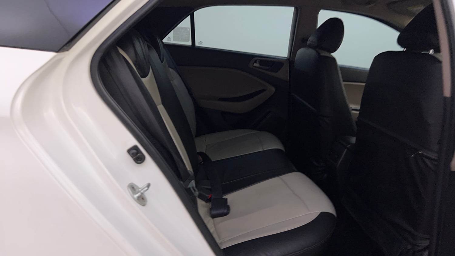 Used 2016 Hyundai Elite i20 Sportz 1.2 Petrol Manual interior RIGHT SIDE REAR DOOR CABIN VIEW
