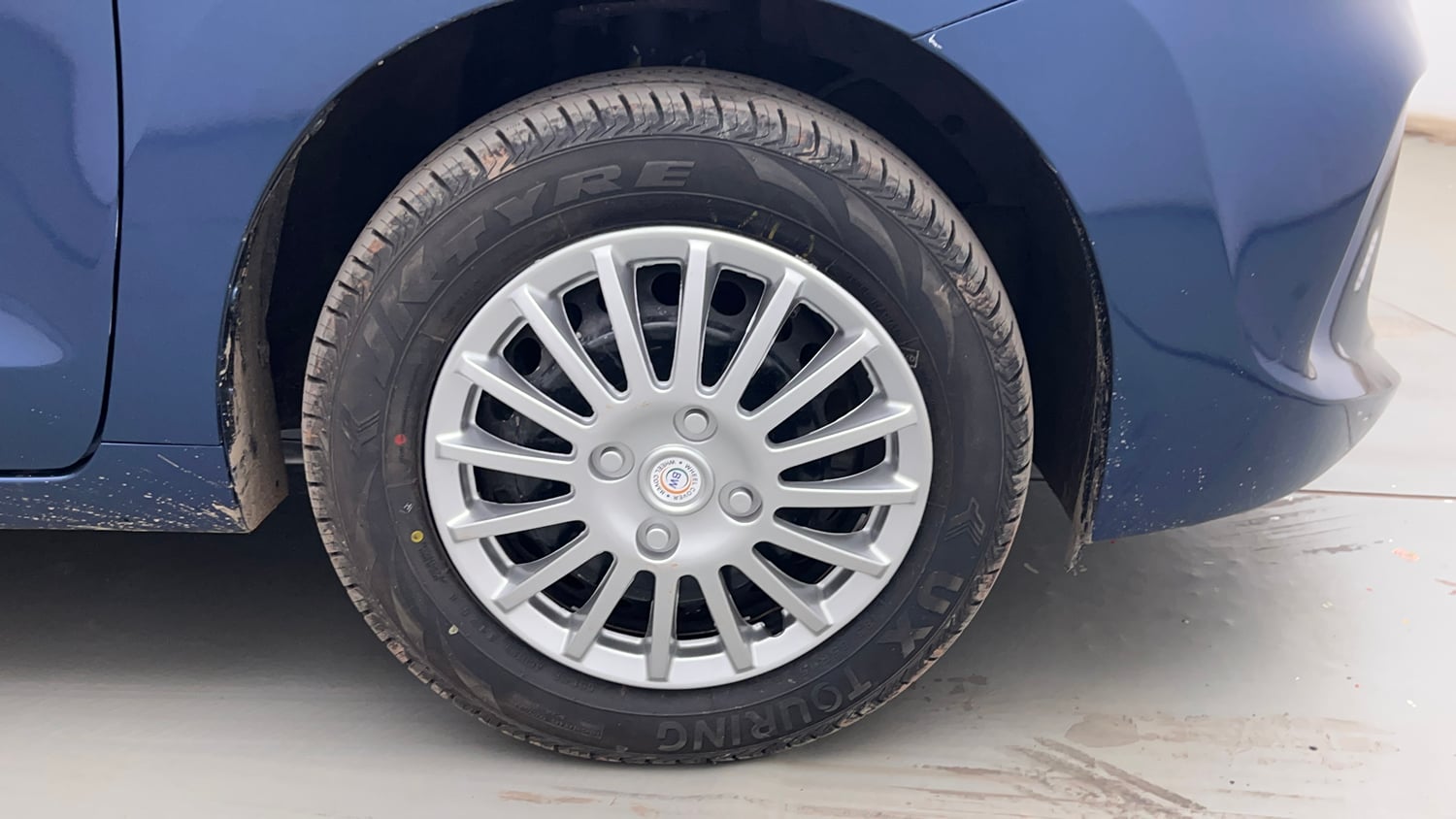 Used 2019 Maruti Suzuki Baleno Delta Petrol Manual tyres RIGHT FRONT TYRE RIM VIEW