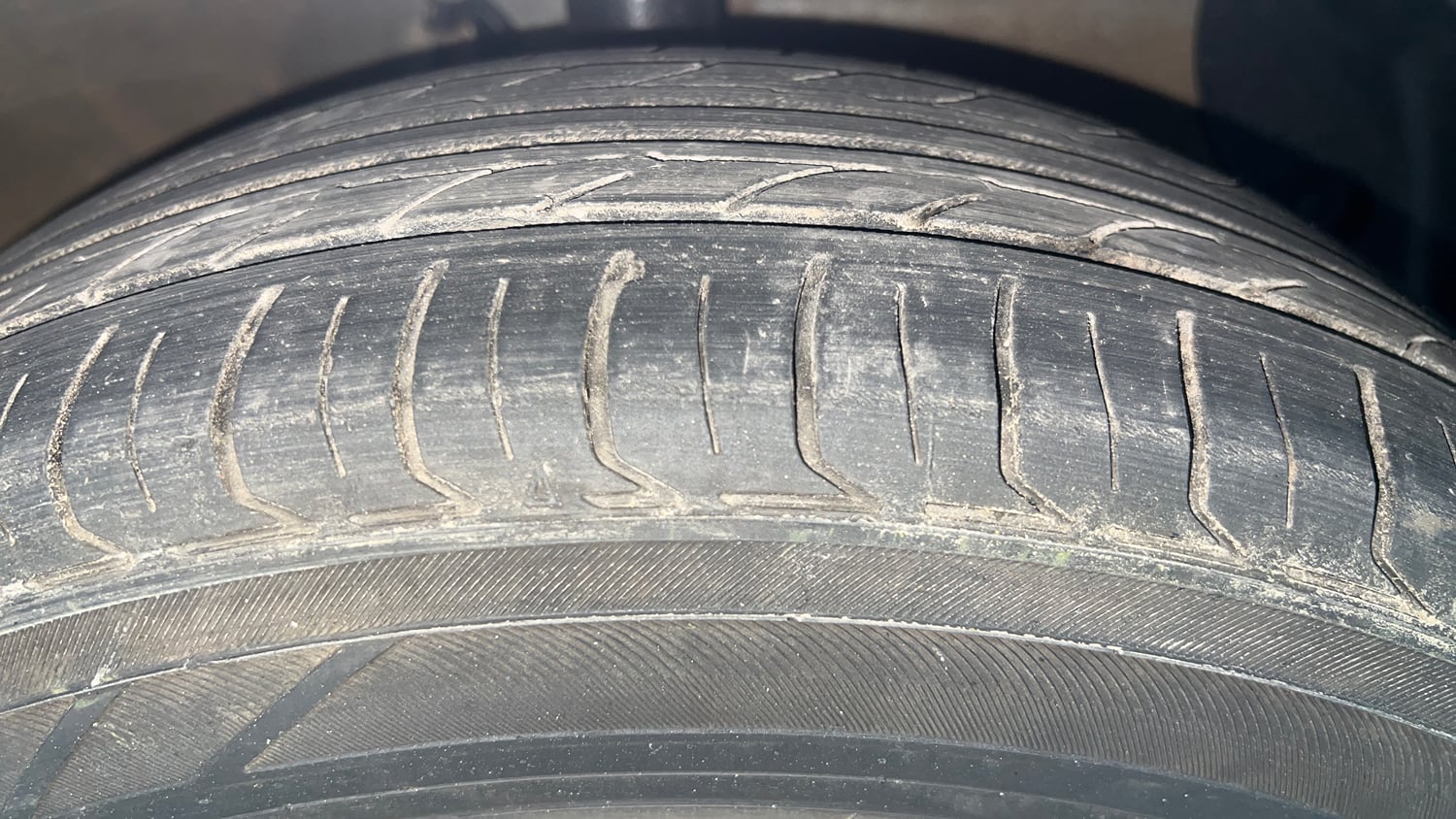 Used 2018 Hyundai Grand i10 Magna 1.2 Kappa VTVT CNG (outside fitted) Cng Manual tyres RIGHT FRONT TYRE TREAD VIEW
