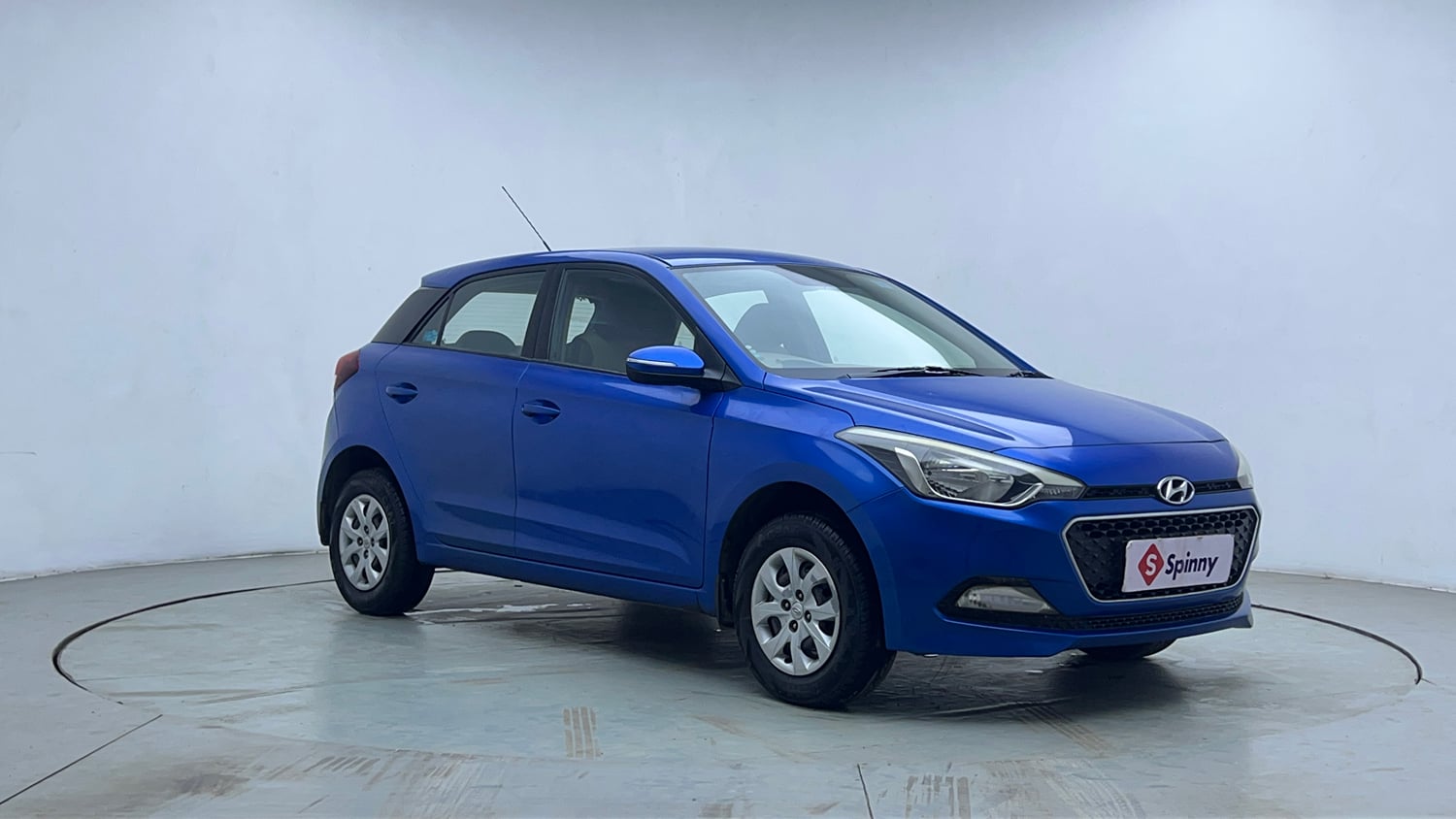 Used 2017 Hyundai Elite i20 Sportz 1.2 Petrol Manual exterior RIGHT FRONT CORNER VIEW