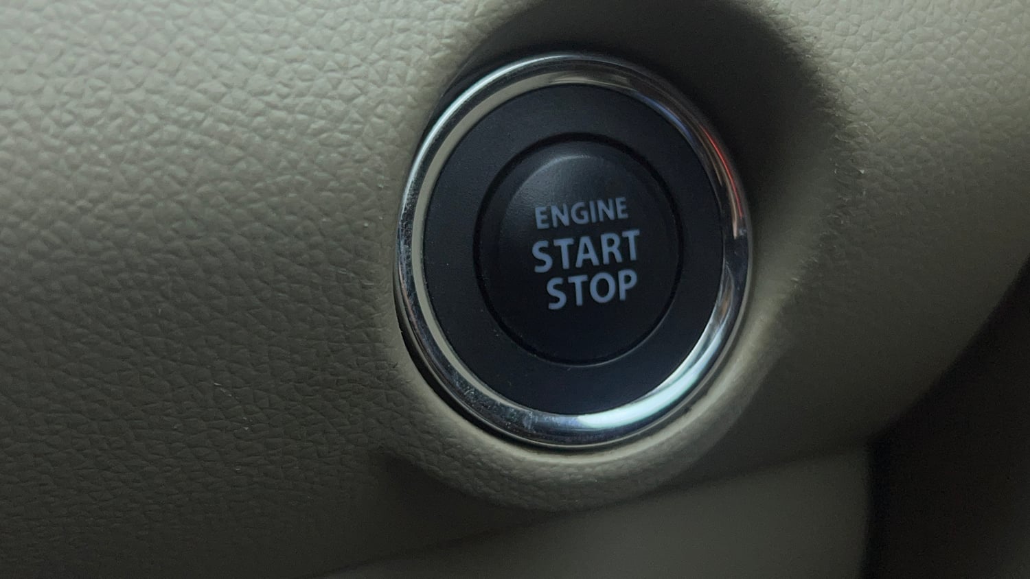 Used 2018 Maruti Suzuki Dzire ZXi Petrol Manual top_features Keyless start
