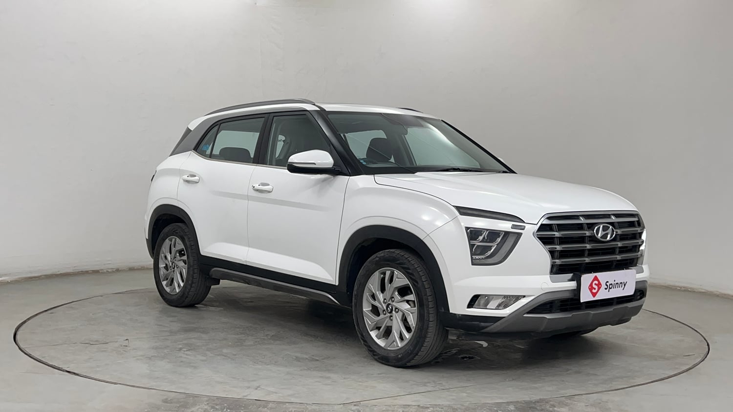 Used 2023 Hyundai Creta SX 1.5 Petrol Executive Petrol Manual exterior RIGHT FRONT CORNER VIEW