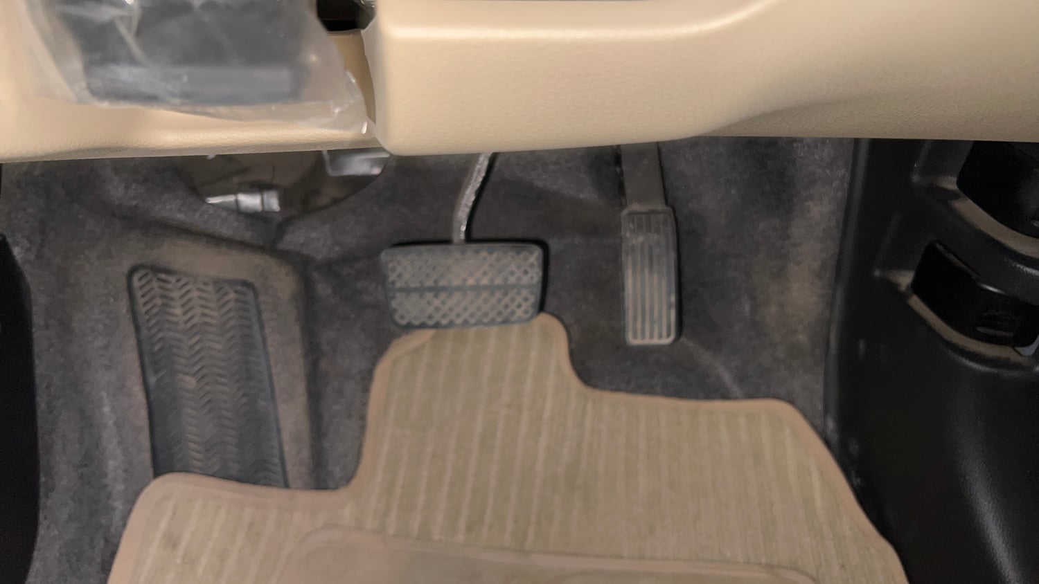 Used 2024 honda Amaze 2nd Generation VX 1.2 Petrol CVT Petrol Automatic interior PEDALS VIEW
