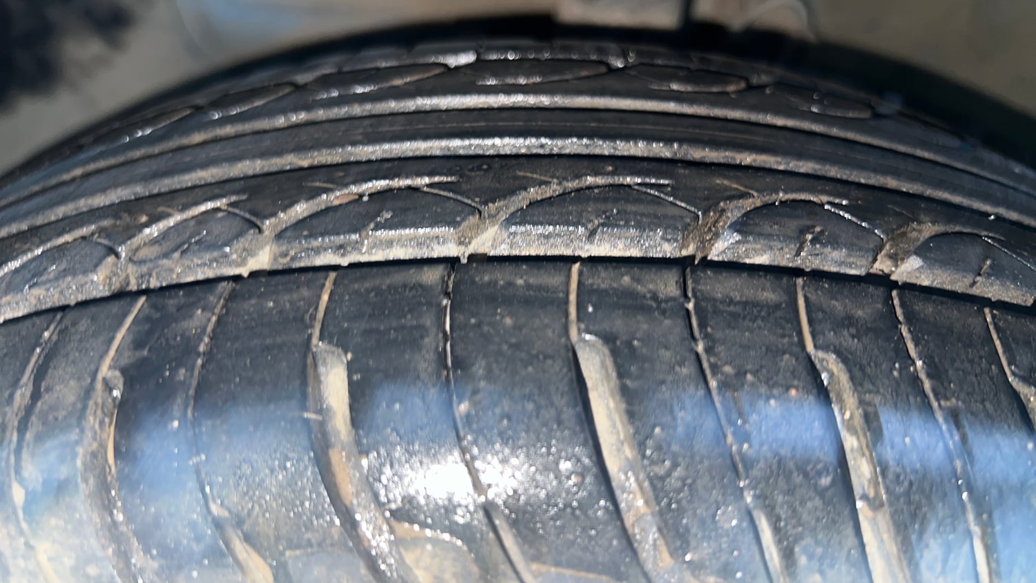 Used 2017 Hyundai Elite i20 Sportz 1.2 Petrol Manual tyres LEFT FRONT TYRE TREAD VIEW