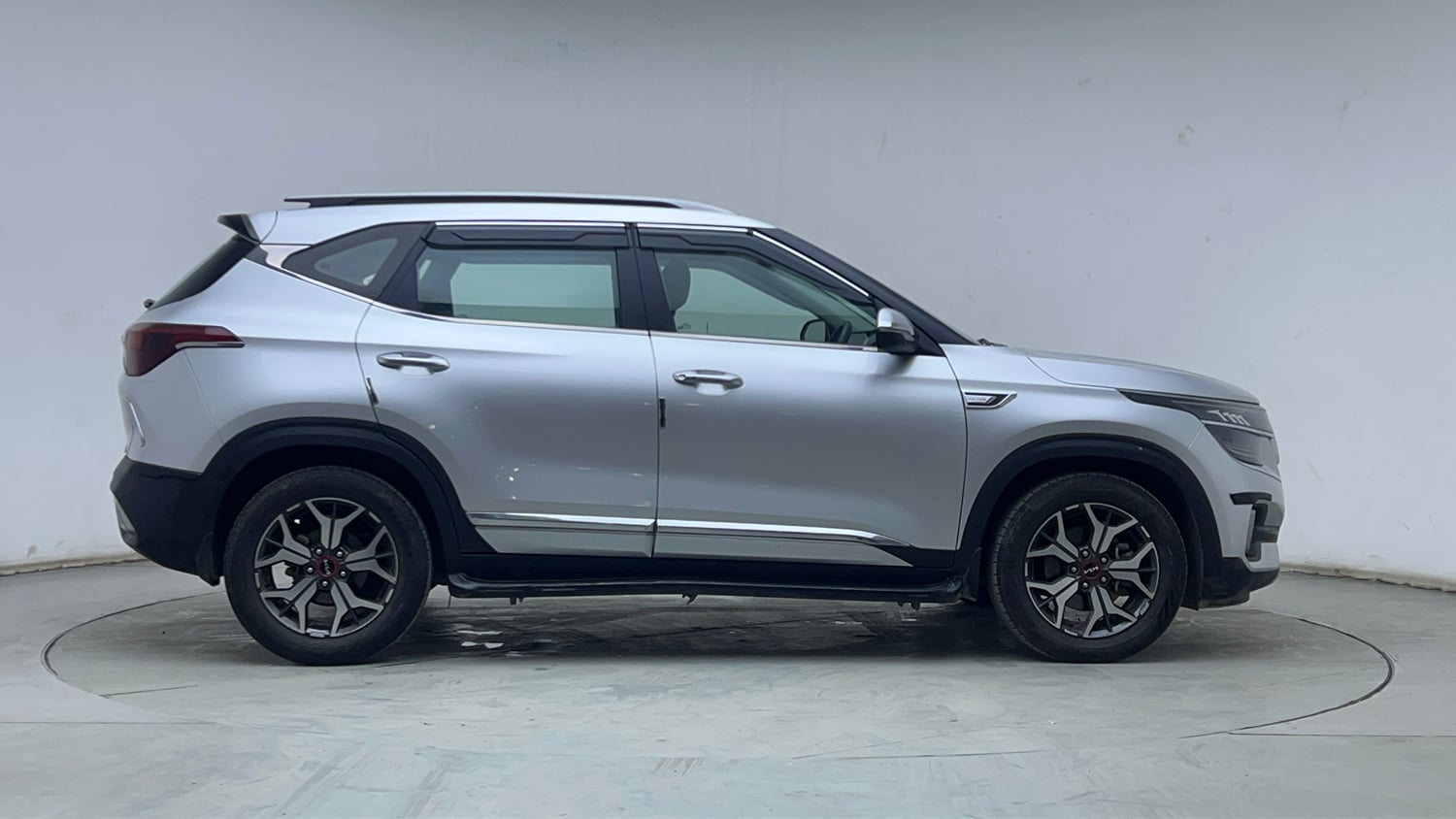 Used 2022 Kia Seltos HTX Plus 1.5 Diesel Diesel Manual exterior RIGHT SIDE VIEW
