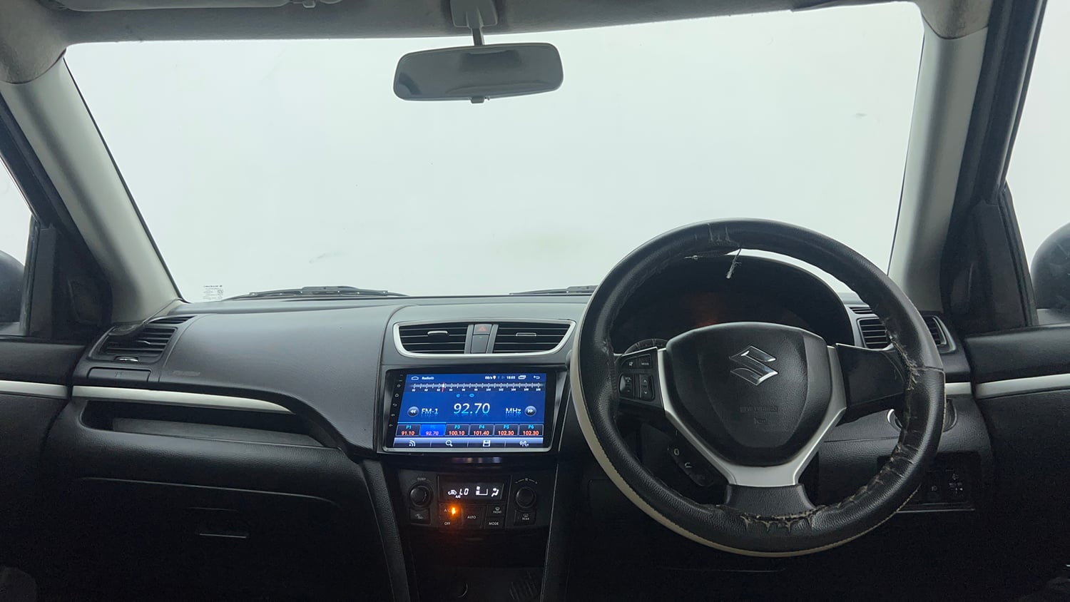 Used 2016 Maruti Suzuki Swift ZXi Petrol Manual interior DASHBOARD VIEW