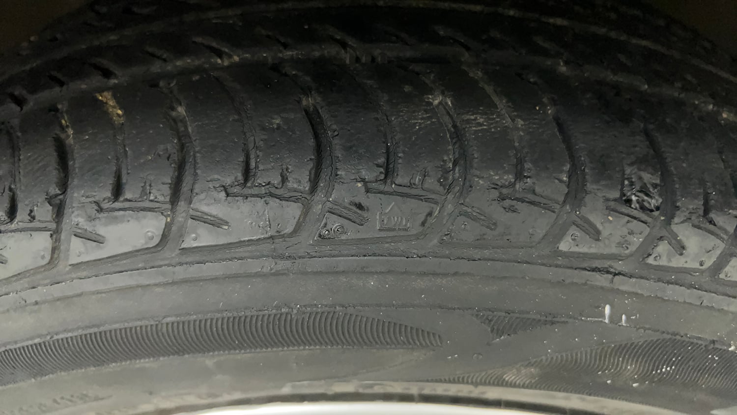 Used 2016 Maruti Suzuki Celerio VXi AMT Petrol Automatic tyres RIGHT FRONT TYRE TREAD VIEW