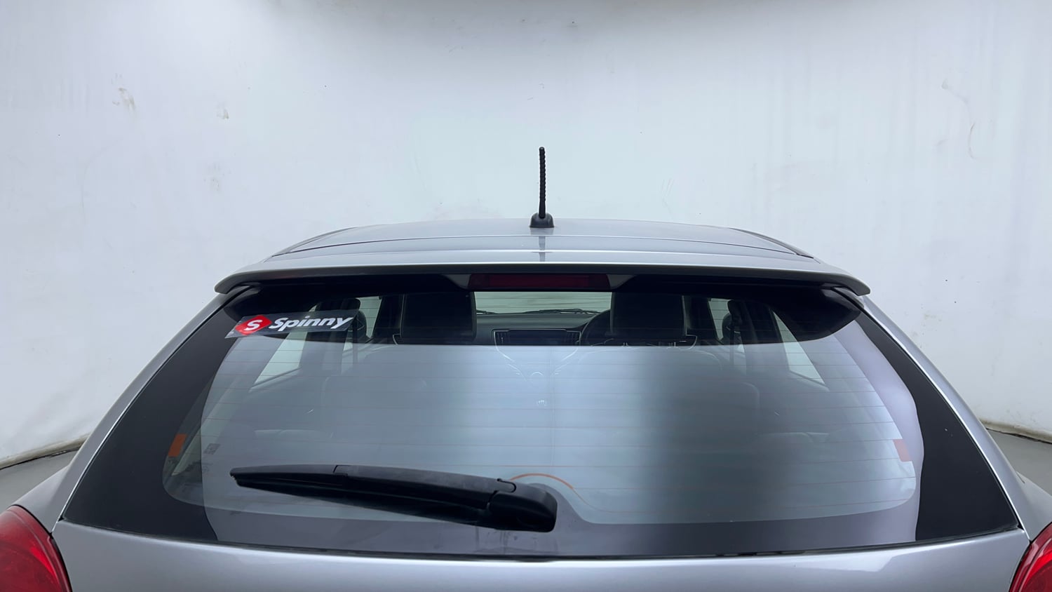 Used 2021 Maruti Suzuki Baleno Delta Petrol Manual exterior BACK WINDSHIELD VIEW