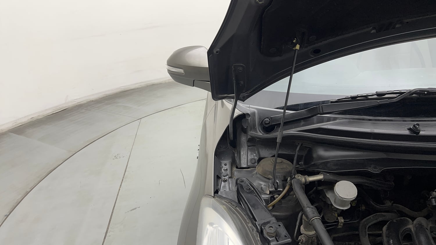 Used 2015 Maruti Suzuki Swift Dzire VXI Petrol Manual engine ENGINE RIGHT SIDE HINGE & APRON VIEW