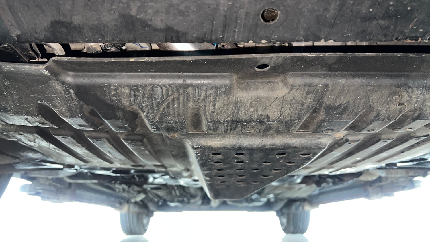 Used 2023 Tata Safari XM Diesel Manual extra FRONT LEFT UNDERBODY VIEW