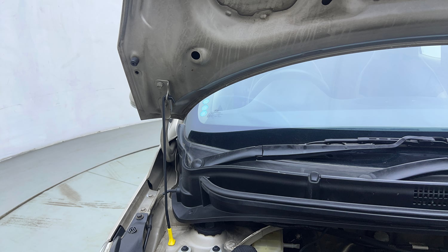 Used 2022 hyundai Santro Sportz Executive CNG Cng Manual engine ENGINE RIGHT SIDE HINGE & APRON VIEW