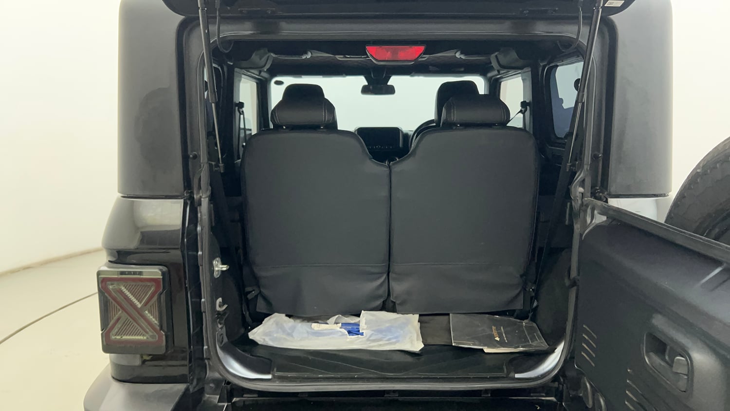 Used 2022 mahindra Thar LX Hard Top Petrol AT 4WD Petrol Automatic interior DICKY INSIDE VIEW