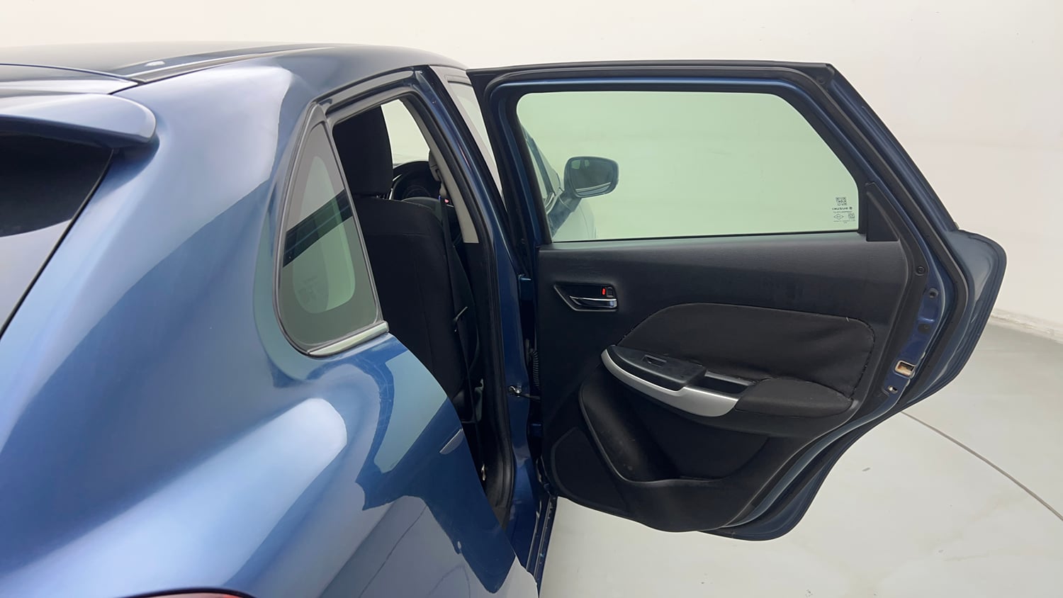 Used 2016 Maruti Suzuki Baleno Alpha 1.2 Petrol Manual interior RIGHT REAR DOOR OPEN VIEW