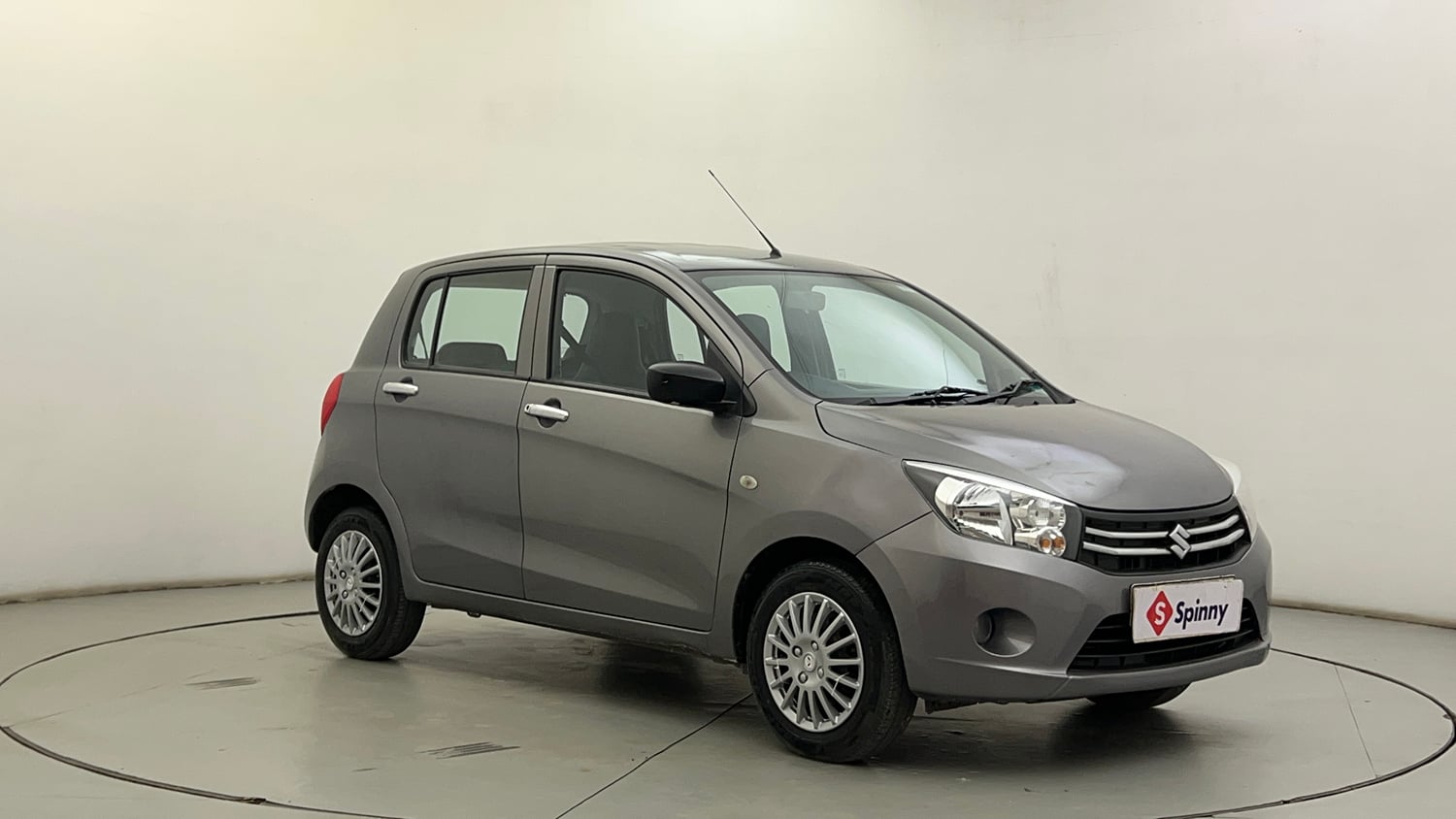 Used 2016 Maruti Suzuki Celerio VXi AMT Petrol Automatic exterior RIGHT FRONT CORNER VIEW