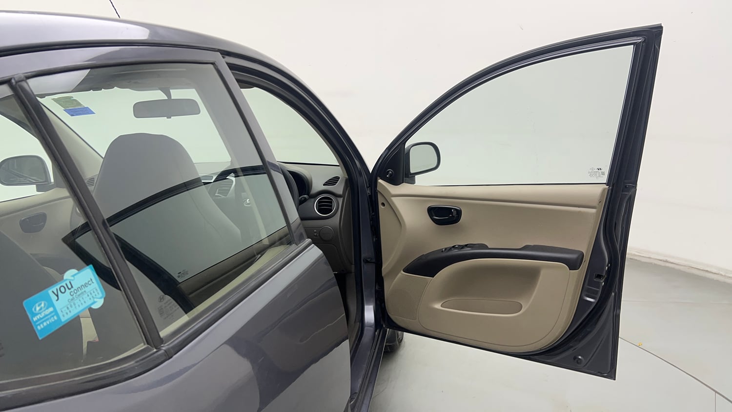 Used 2015 Hyundai i10 Magna 1.1 iRDE2 Petrol Manual interior RIGHT FRONT DOOR OPEN VIEW