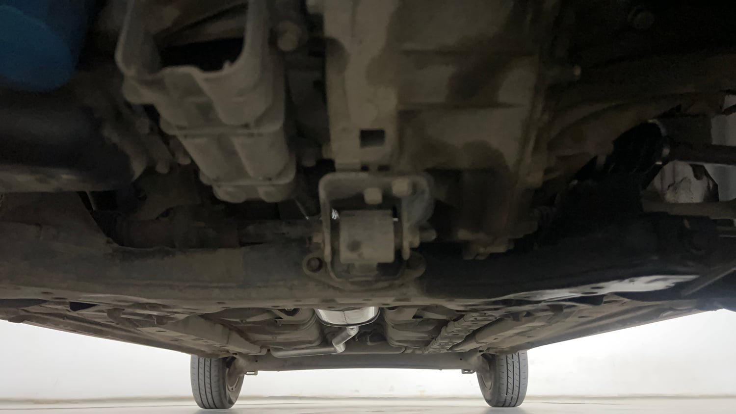 Used 2018 Hyundai Grand i10 Asta 1.2 Kappa VTVT Petrol Manual extra FRONT LEFT UNDERBODY VIEW