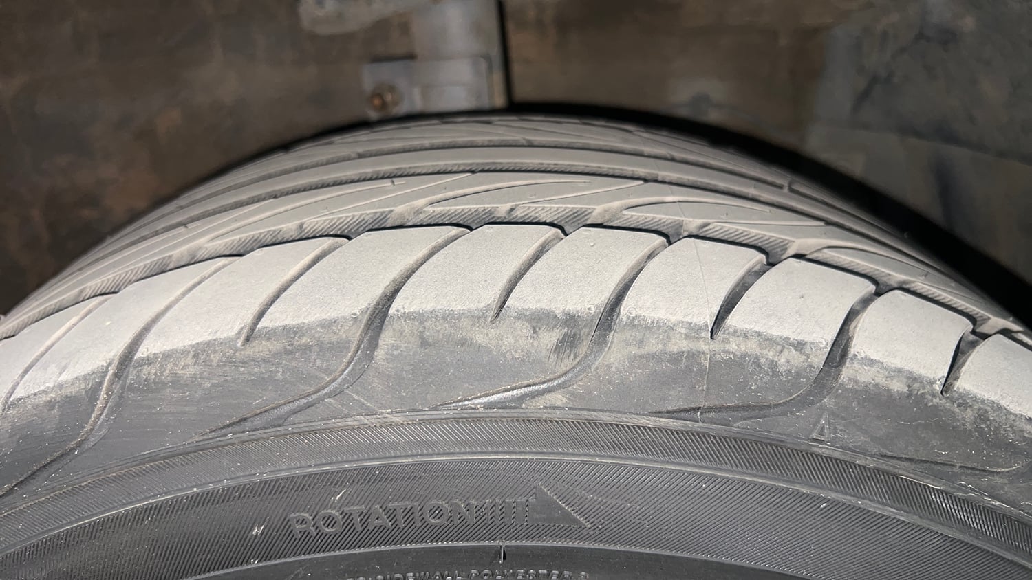 Used 2016 Maruti Suzuki Swift ZXi Petrol Manual tyres RIGHT FRONT TYRE TREAD VIEW