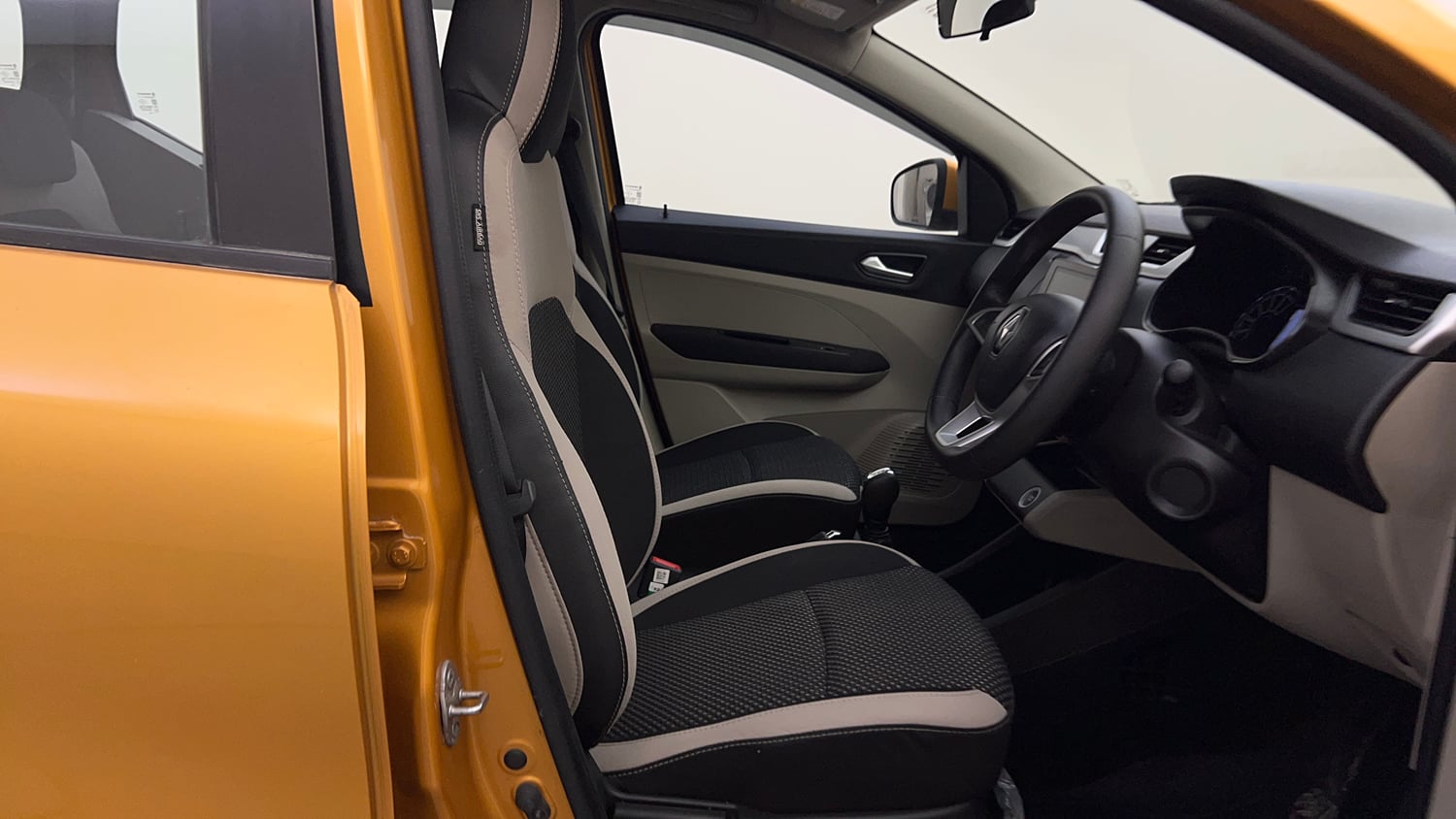 Used 2020 Renault Triber RXZ EASY-R AMT Petrol Automatic interior RIGHT SIDE FRONT DOOR CABIN VIEW