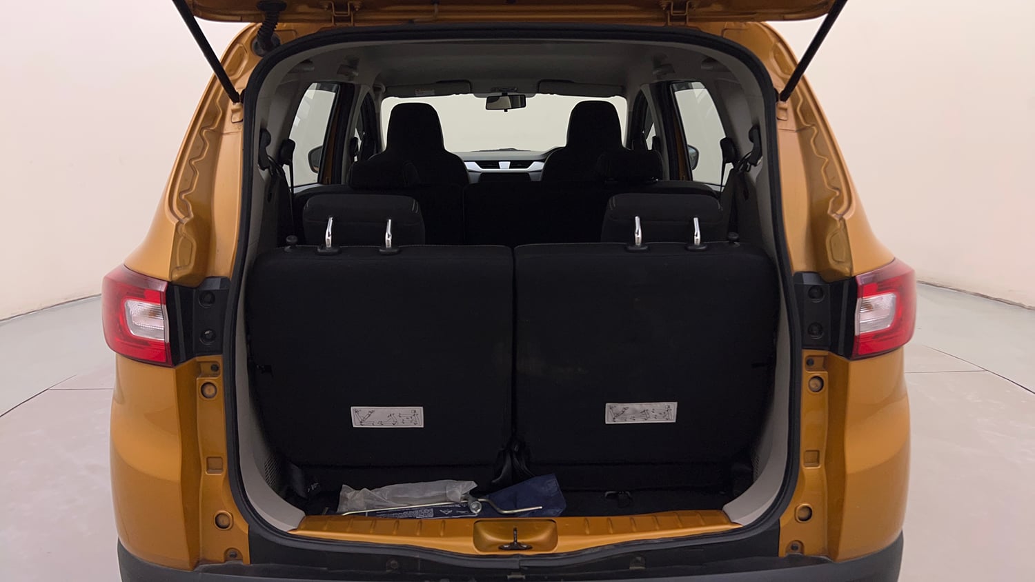 Used 2020 Renault Triber RXZ EASY-R AMT Petrol Automatic interior DICKY INSIDE VIEW