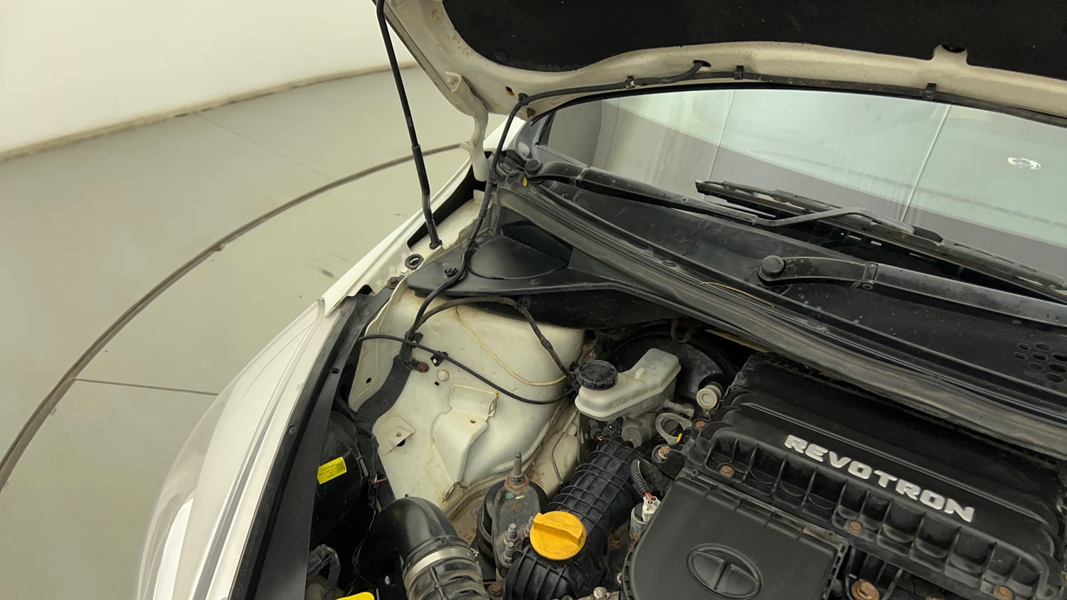 Used 2017 Tata Tiago Revotron XT Petrol Manual engine ENGINE RIGHT SIDE HINGE & APRON VIEW
