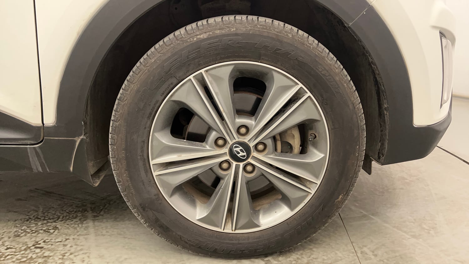 Used 2018 Hyundai Creta SX 1.6 CRDI (O) Diesel Manual tyres RIGHT FRONT TYRE RIM VIEW