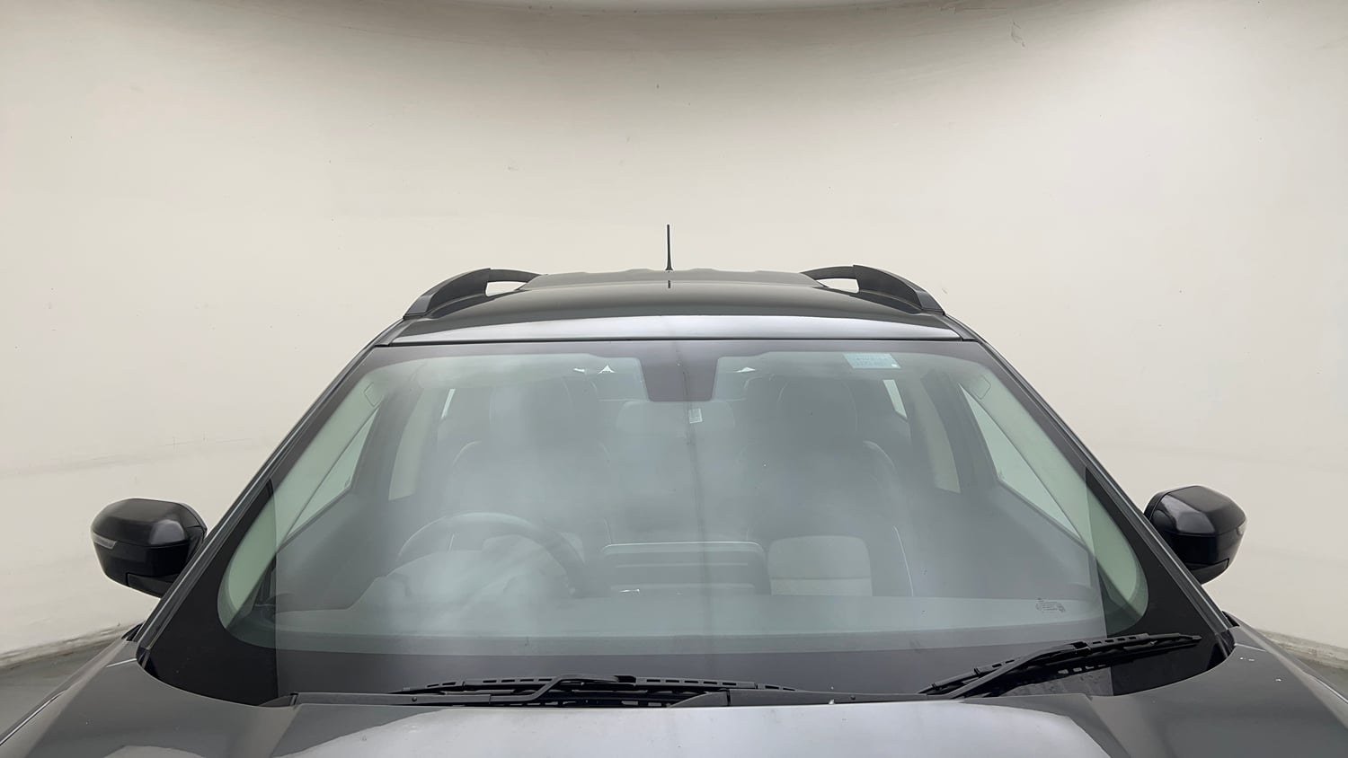 Used 2023 Tata Safari XM Diesel Manual exterior FRONT WINDSHIELD VIEW