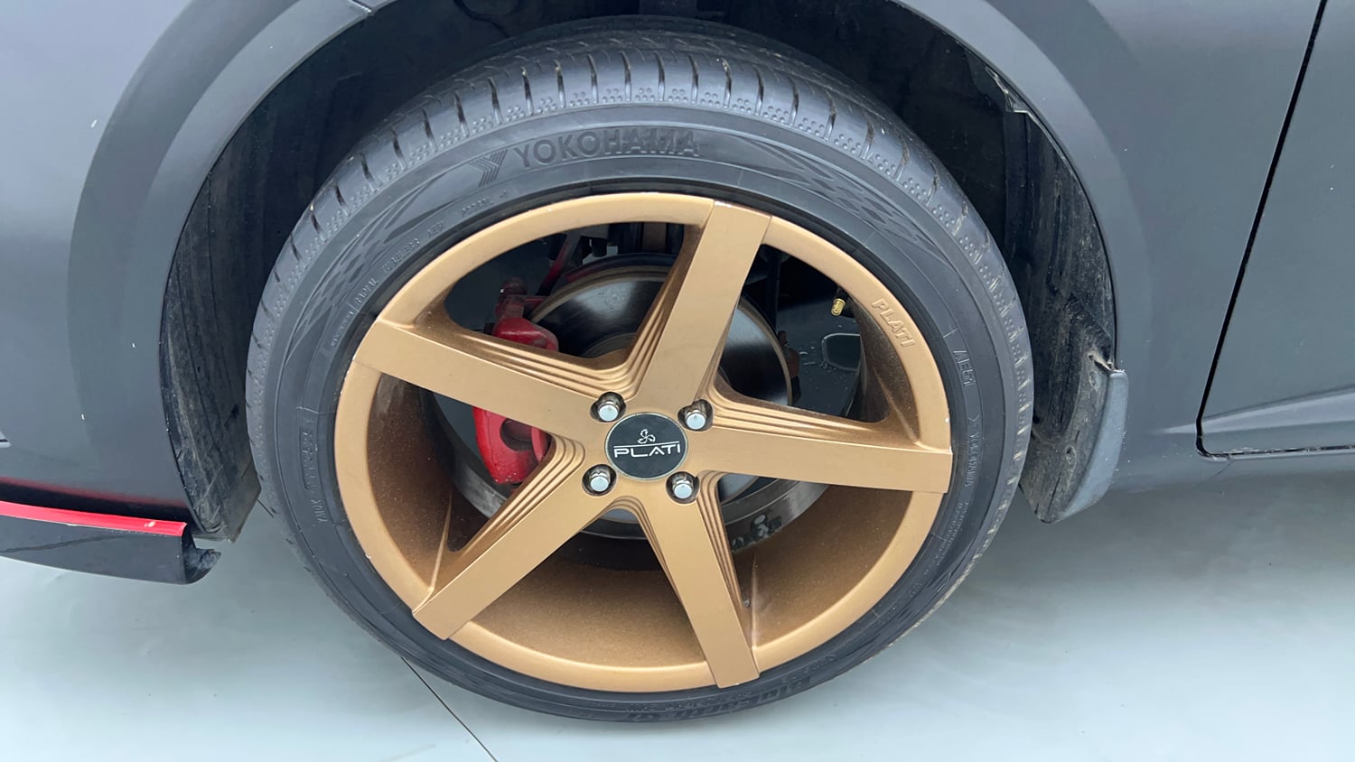 Used 2023 Hyundai Verna SX (O) 1.5 Petrol IVT Petrol Automatic tyres LEFT FRONT TYRE RIM VIEW