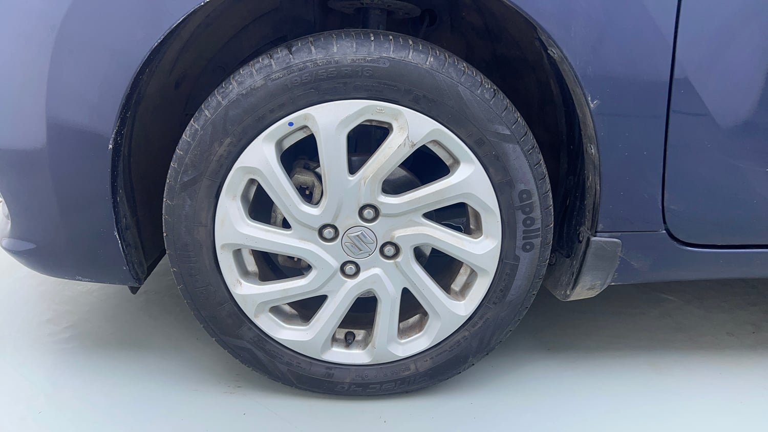 Used 2023 Maruti Suzuki Baleno Zeta MT Petrol Manual tyres LEFT FRONT TYRE RIM VIEW