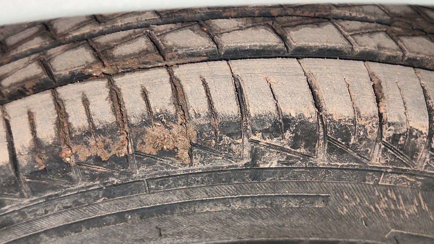 Used 2020 Maruti Suzuki Alto 800 LXi Petrol Manual tyres LEFT FRONT TYRE TREAD VIEW